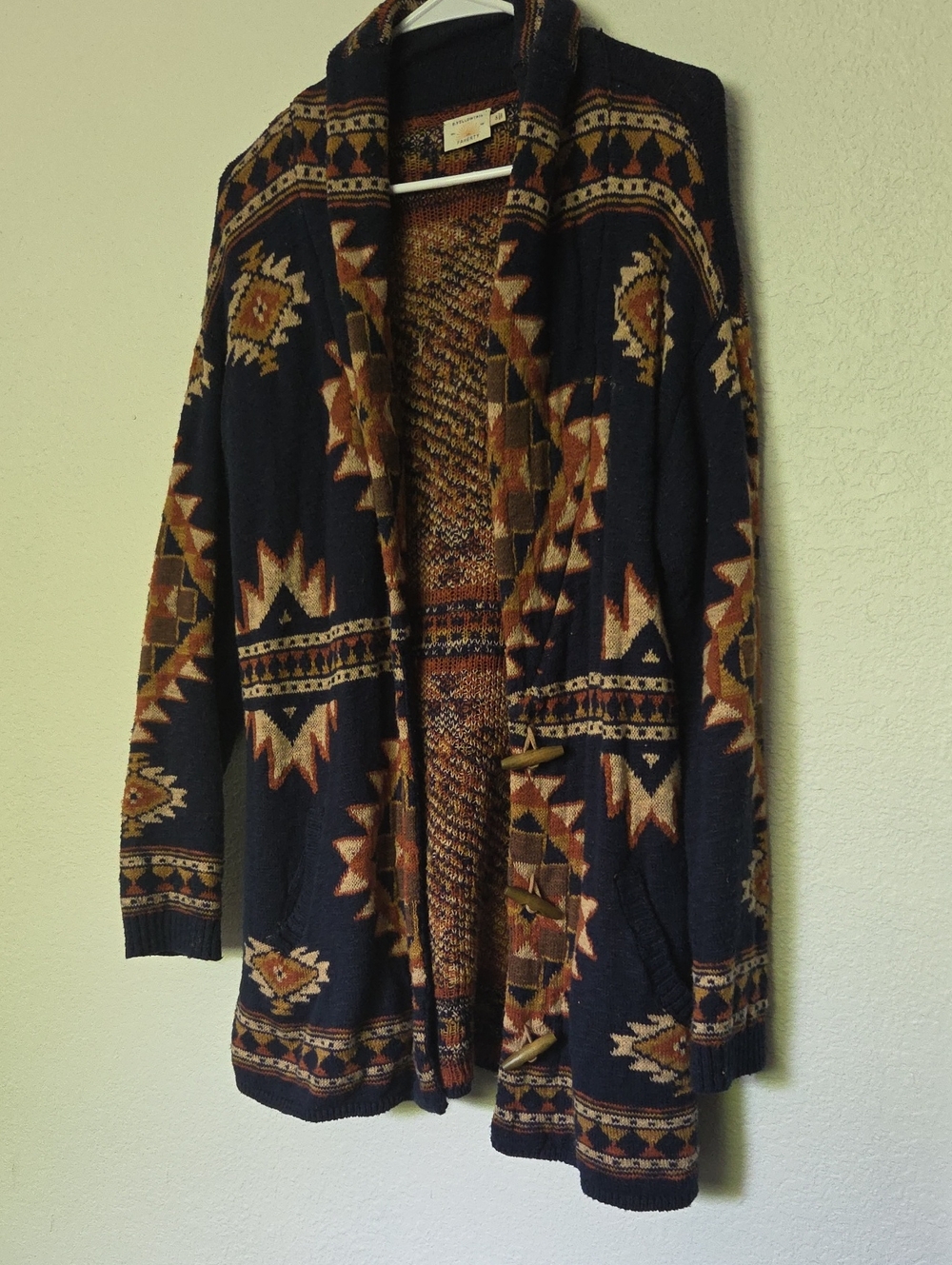 Faherty Navy Aztec Pattern Open-Front Cardigan with Brown Accents